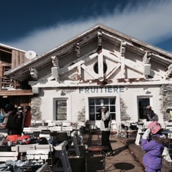 La Folie Douce- La Fruitière - Par contre, très beau resto, avec vue imprenable sur la vallée