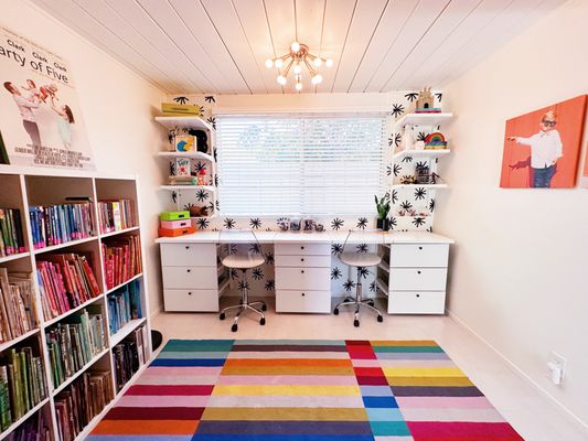 Kids’ Room Organization - Create a fun and orderly environment for your children with our specialized kids’ room organization. We organize toys, clothes, books, and art supplies—making it easy for kids to keep their space tidy and functional. Kids’ Room Organization - Create a fun and orderly environment for your children with our specialized kids’ room organization. We organize toys, clothes, books, and art supplies—making it easy for kids to keep their space tidy and functional.
