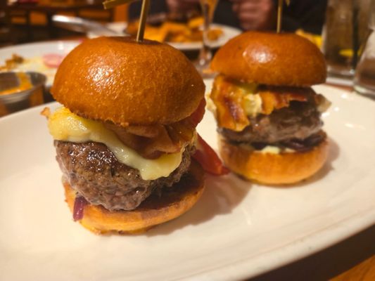 Isabella's Taverna & Tapas Bar by null