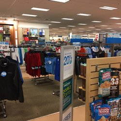 Beall's - Great, clean store - Wide open Aisles,  current trends in clothing- I wish they had one of these up north