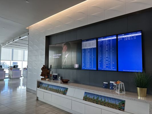 United Club Lounge by null