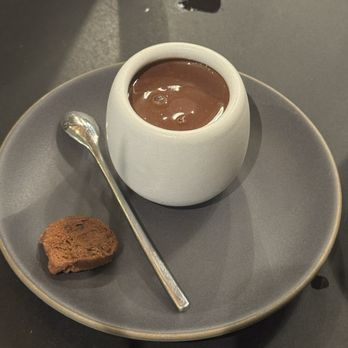 Dandelion Chocolate - Bittersweet sipping chocolate - Chocolatiers & Shops Near Me - San Francisco, California Dandelion Chocolate - Bittersweet sipping chocolate - Chocolatiers & Shops Near Me - San Francisco, California