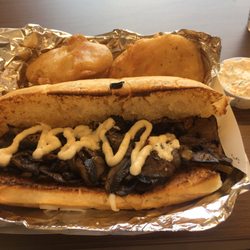 The Rolling Kitchen - Veggie sandwich with spuds