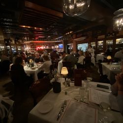 Cc's City Broiler - Dining room