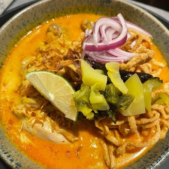 Seth Thai Restaurant - Khao soy chicken - Thai Near Me - New York, New York