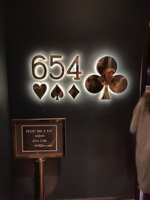 Chicago Magic Lounge by null