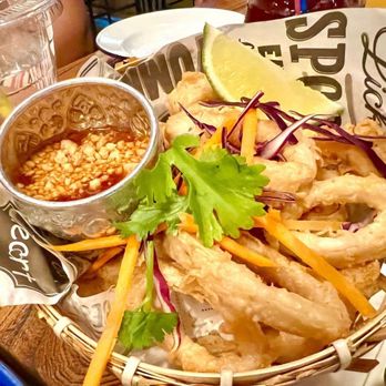 Sup Thai Kitchen  - Fried Calamari - Thai Near Me - Fresh Meadows, New York