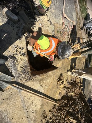 Lady Liberty Contracting Logo