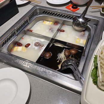Haidilao Hotpot - Chinese Near Me - Toronto, Ontario