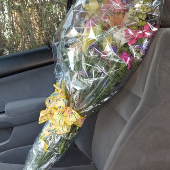 Bobola Farm & Florist - This is what my baby is worth, flowers to show how much I truly love her. - Florists Near Me - Dover, Delaware