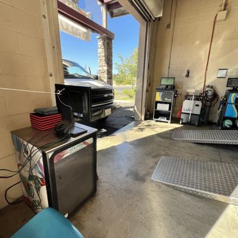 5 Star Smog - Inside smog shop - Smog Check Stations Near Me - Citrus Heights, California