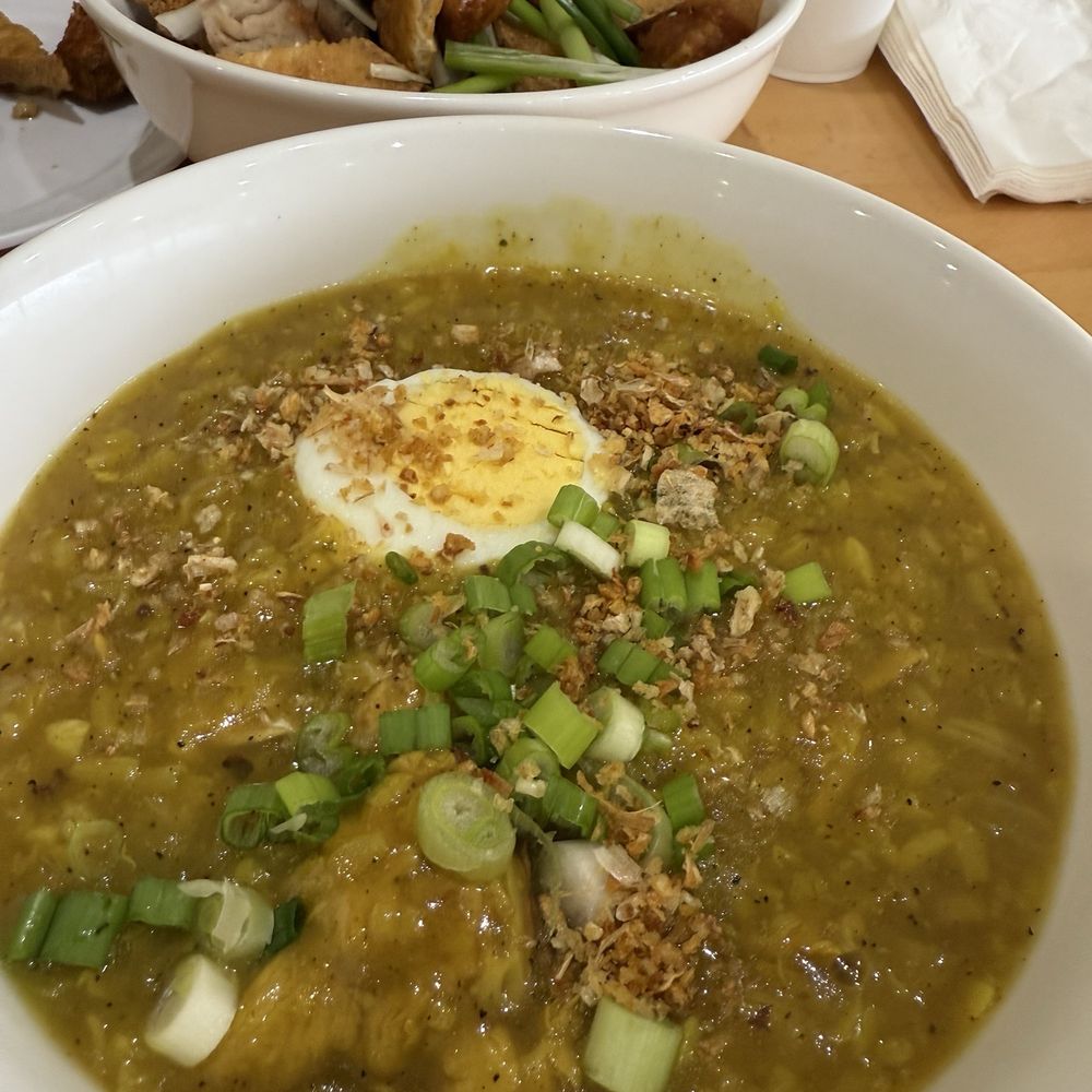 Kainan Sa Laguna - Closer look of Arroz Caldo - Filipino Near Me - Plano, Texas