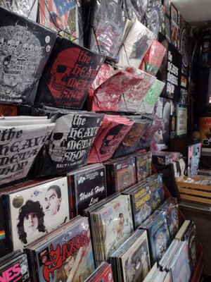 The Heavy Metal Shop by null