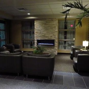 Quality Inn & Suites - Hotels Near Me - Petawawa, Ontario