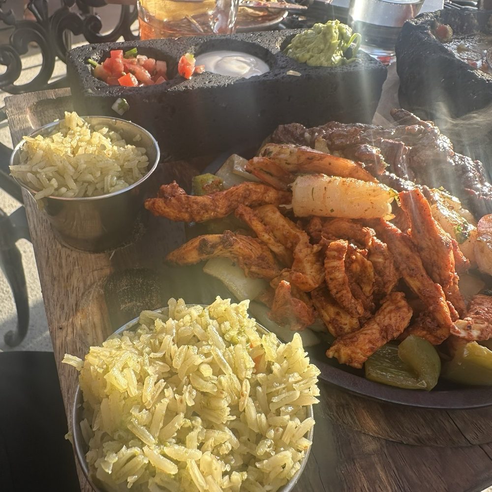 Piedra - Chicken steak and shrimp fajitas - Beer Bar Near Me - Indianapolis, Indiana Piedra - Chicken steak and shrimp fajitas - Beer Bar Near Me - Indianapolis, Indiana