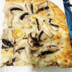 Gardenview Convenience - Boscaiola Pizza $7.00CAD (09/10/25). #GardenView_Toronto @Destination_Toronto @Canada #ConvenienceStore #AmicoPizza #APizzaLimited #Pizza