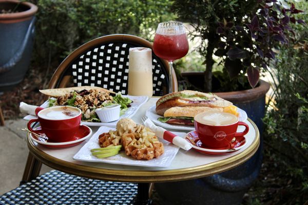 Le Petit Paris Cafe Mandarin by null