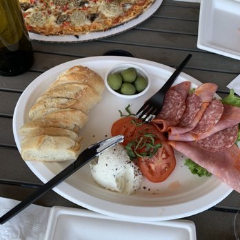Kriselle Cellars - Charcuterie platter - Wineries Near Me - White City, Oregon