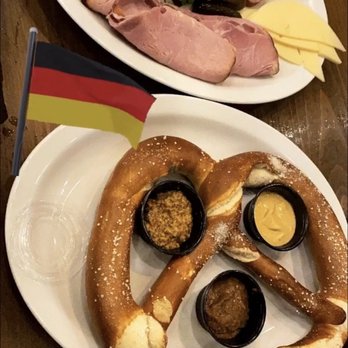 Der Biergarten - German Near Me - Atlanta, Georgia Der Biergarten - German Near Me - Atlanta, Georgia