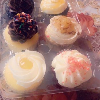 FloraDonna's Cakery - Cupcakes Near Me - Lancaster, California FloraDonna's Cakery - Cupcakes Near Me - Lancaster, California