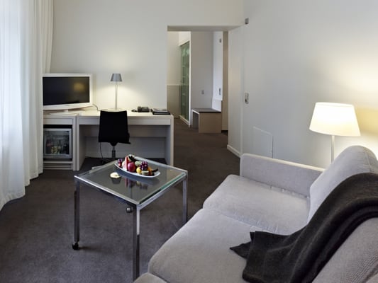 Hotel Riverton by null