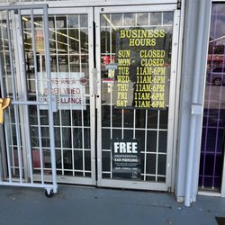 Store hours