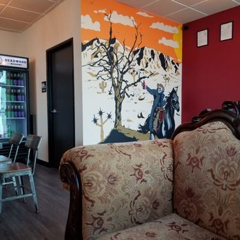 Deadwood Meadery - a living room and dining area - Meaderies Near Me - Henderson, Nevada