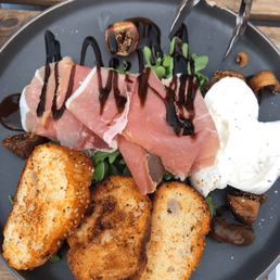 Burrata & Prosciutto