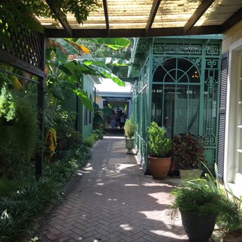 Fairhope French Quarter - Gift Shops Near Me - Fairhope, Alabama