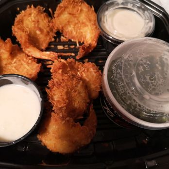 Red Lobster - Gone from 9pcs to 6pcs in a big container. What a joke. - Seafood Near Me - Mississauga, Ontario Red Lobster - Gone from 9pcs to 6pcs in a big container. What a joke. - Seafood Near Me - Mississauga, Ontario