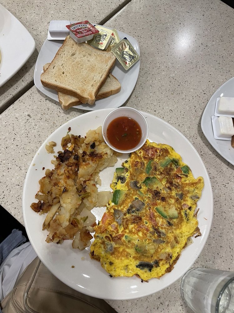 THREE GUYS RESTAURANT Updated November 2024 56 Photos & 133 Reviews