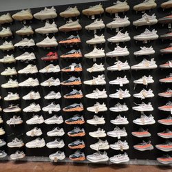 Onyx Shoe Store - Adidas Yeezys