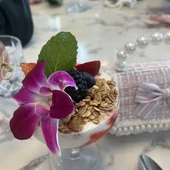 Little Hen - yogurt parfait - Breakfast & Brunch Near Me - Miami, Florida Little Hen - yogurt parfait - Breakfast & Brunch Near Me - Miami, Florida