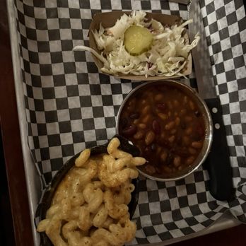 Lattuca Barbecue - Mac and cheese, Cole slaw and baked beans - Barbeque Near Me - Montreal, Quebec Lattuca Barbecue - Mac and cheese, Cole slaw and baked beans - Barbeque Near Me - Montreal, Quebec