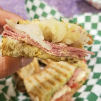 Gourmini's - Food Trucks Near Me