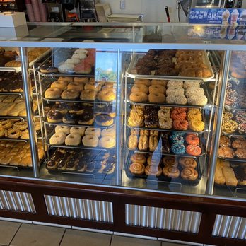 Winchell's Donut House - a variety of donuts - Donuts Near Me - Palm Desert, California Winchell's Donut House - a variety of donuts - Donuts Near Me - Palm Desert, California