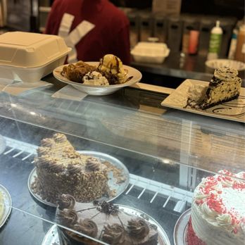 Kaminsky's Dessert Cafe - Wish I had ordered that - Coffee & Tea Near Me - Charleston, South Carolina