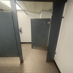 MTA - 125th St Subway Station - Men restroom