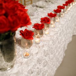 Etage Events - Want a beautiful head table for your wedding? This is one of our many options