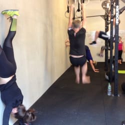 Fusion Gym - Walk walk and knee to elbows at fusiongym