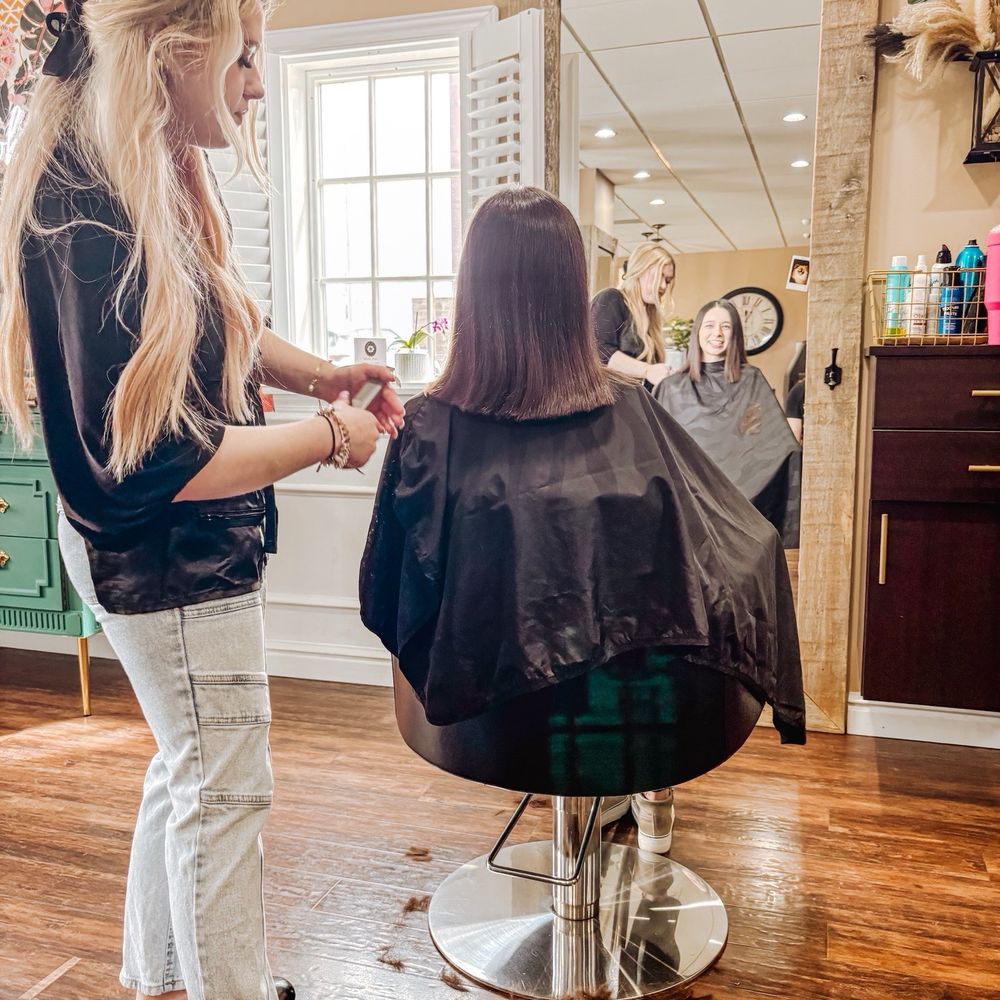 Looks Salon - Summer Haircut - Hair Salons Near Me - Monroeville, Pennsylvania Looks Salon - Summer Haircut - Hair Salons Near Me - Monroeville, Pennsylvania