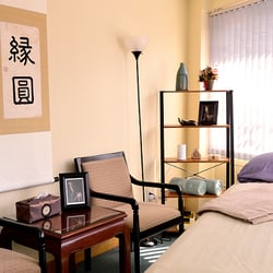 In Hand Acupuncture and Herbs - In Hand acupuncture and herbs which is located in Acton. There is a peaceful energy of healing