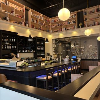 Finn Thai - Bar area - Thai Near Me - Ashburn, Virginia