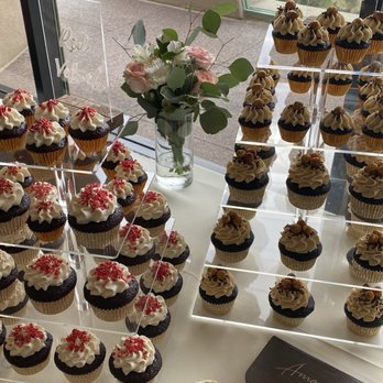 Bada Bling Cupcakes - Red velvet and salted caramel pretzel cupcakes - Cupcakes Near Me - Gilbert, Arizona