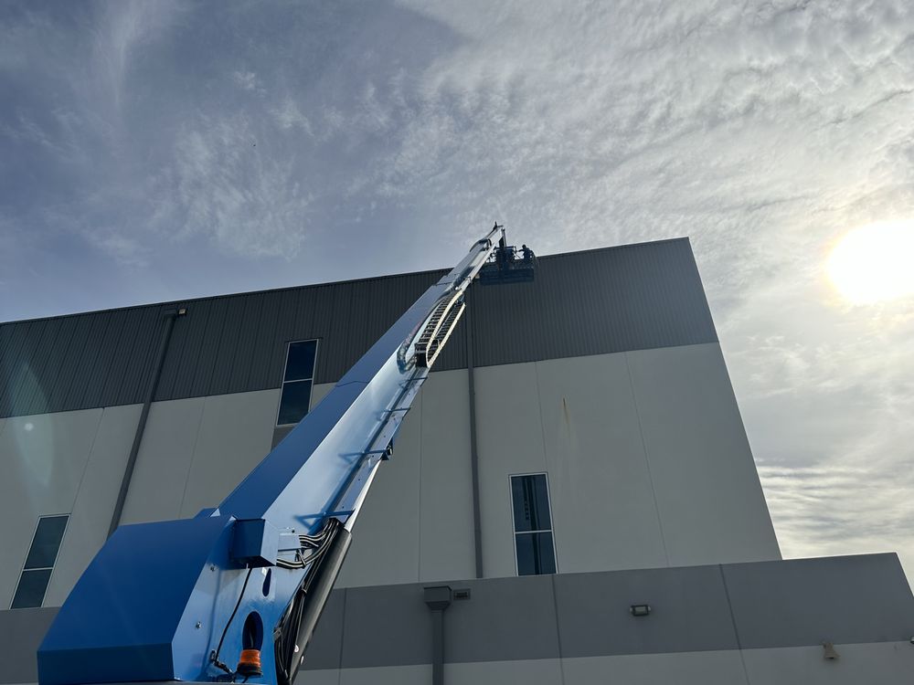 Slide of Hinojosa Waterproofing