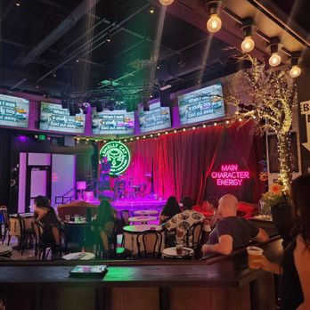 Smelly Cat Karaoke - Las Vegas - Plenty of screens to see the lyrics from throughout the space - Karaoke Near Me - Las Vegas, Nevada Smelly Cat Karaoke - Las Vegas - Plenty of screens to see the lyrics from throughout the space - Karaoke Near Me - Las Vegas, Nevada