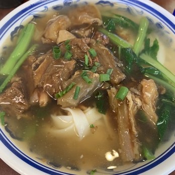 Lam's Kitchen - Beef flank and tendon look fun soup - Noodles Near Me - Honolulu, Hawaii Lam's Kitchen - Beef flank and tendon look fun soup - Noodles Near Me - Honolulu, Hawaii