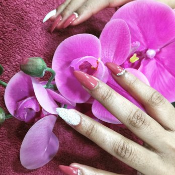 Nail Lounge - N A I L   L O U N G E . - Nail Salons Near Me - London, XGL