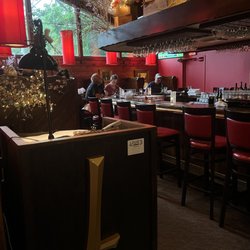 Louie’s Prime Steakhouse - Bar side