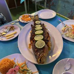 La Cueva del Pez - Pescado zarandeado